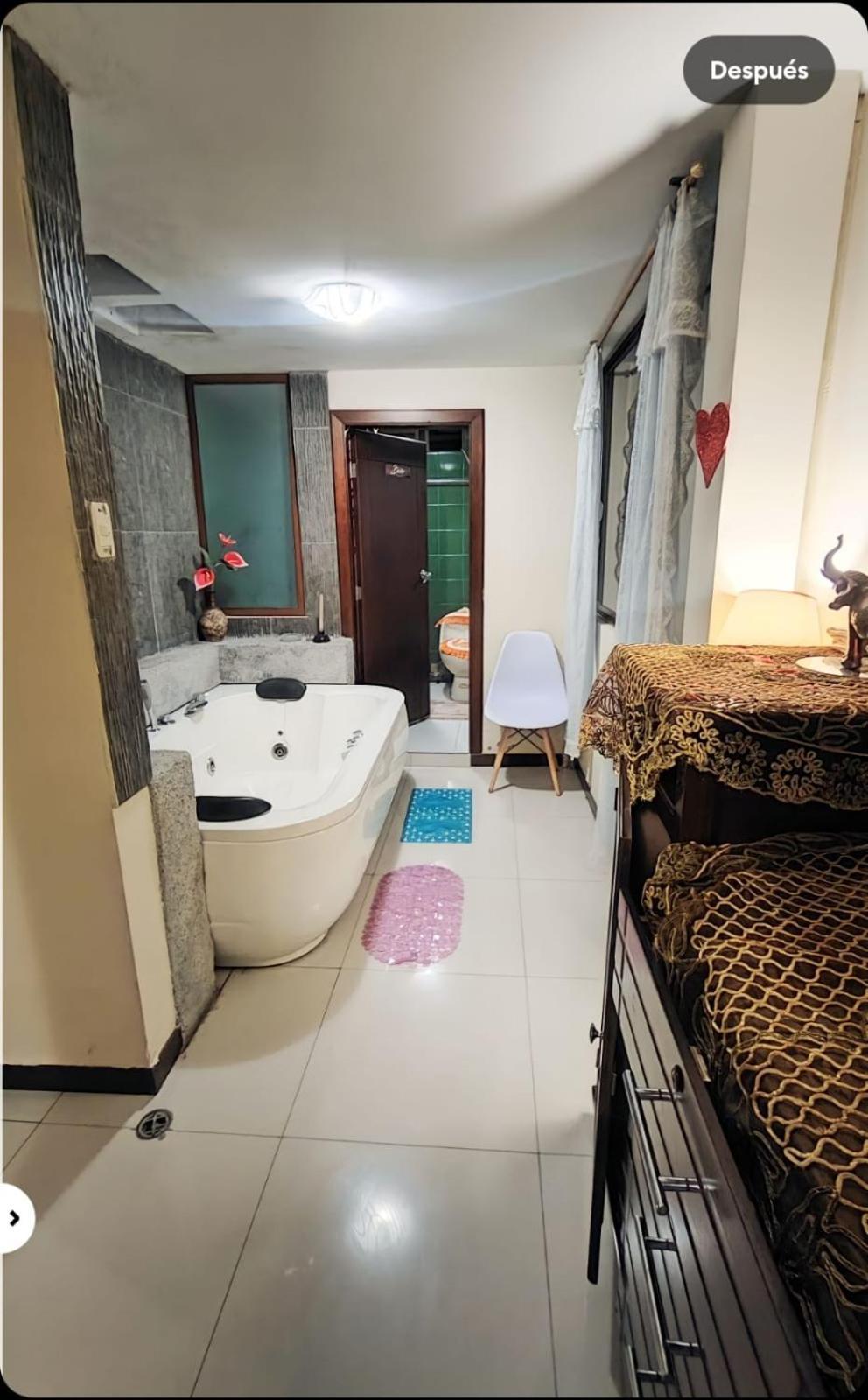 Turi Con Jacuzzi, Centro De La Ciudad Banos (Tungurahua)